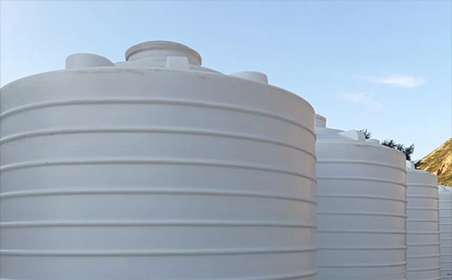 安宁塑料大桶怎么选？PE/PP材质区别及选购指南