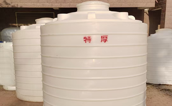 特厚安宁塑料桶批量交付实录：强化结构应对严苛储运环境